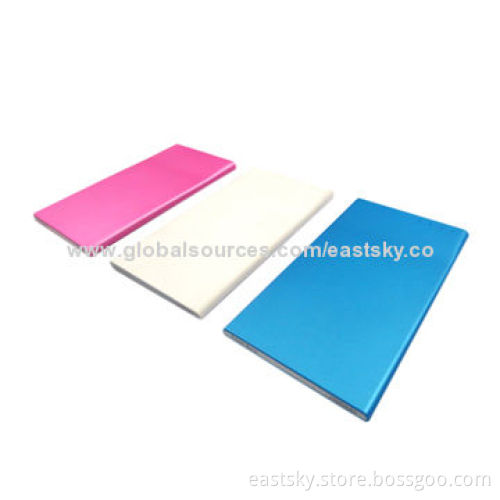 Slim external battery charger with 2500mAh capacity, can be in your walletNew